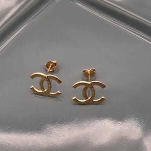 18k Solid Gold Logo Stud Earrings